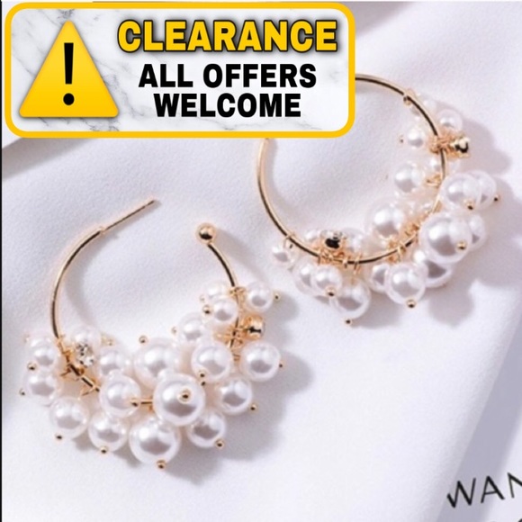 Jewelry - 🔴5/$20⚠️𝗖𝗟𝗘𝗔𝗥𝗔𝗡𝗖𝗘⚠️Pearl Earrings NEW